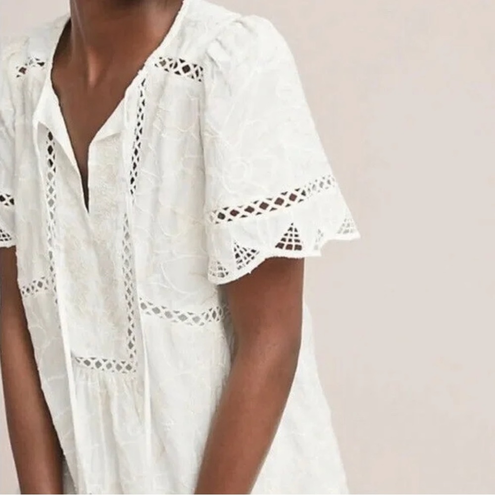 ANTHRO Feather Bone Blouse Size 8 Lace Eyelet Off- White Ivory